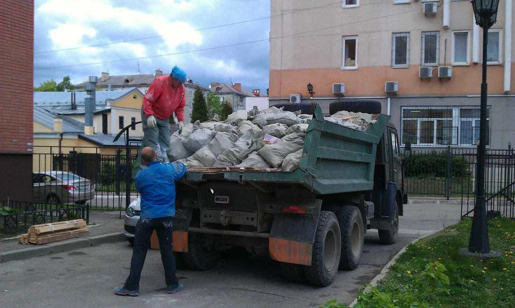 Вывоз строительного мусора в Алейске от 1650 руб. – ПроМусор