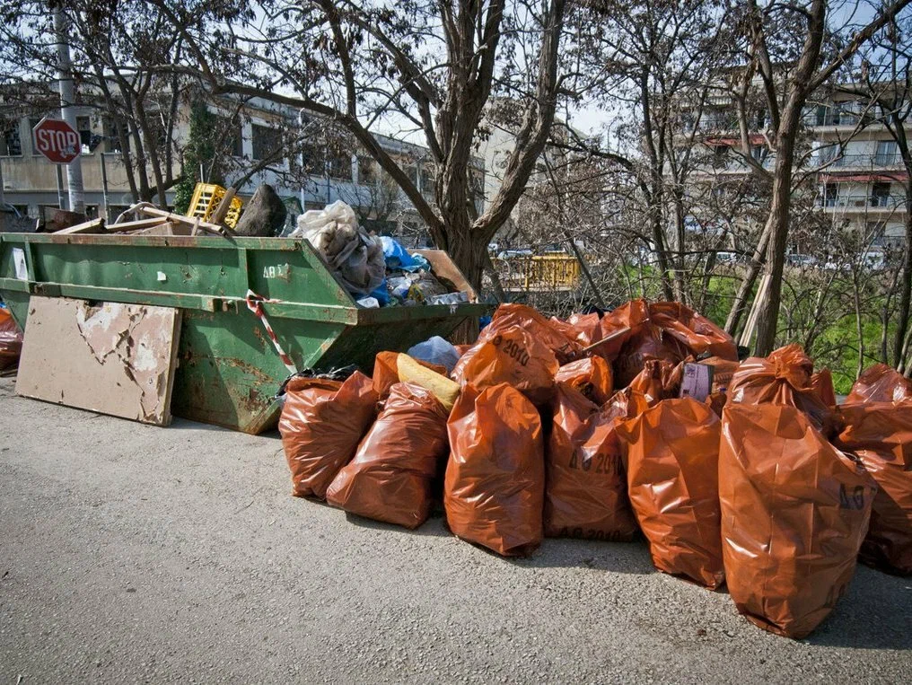 Круглосуточный вывоз мусора в Алейске в октябре