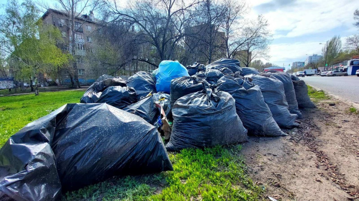Вывоз и утилизация мусора после субботника в Алейске в октябре