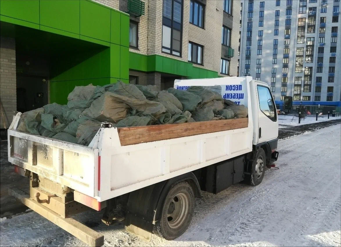 Вывоз мусора грузовым фургоном 3 тонны в Алейске — цена от 1392 руб., ПроМусор