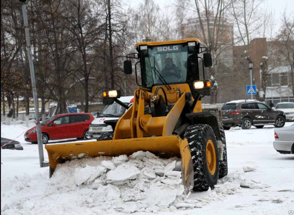 Аренда трактора для уборки снега в Алейске от ПроМусор – цена от 1031 руб., быстро и недорого