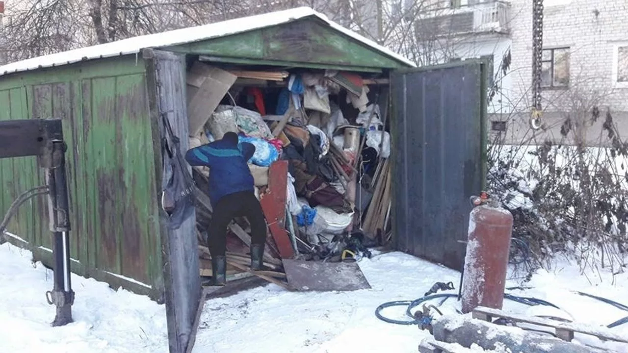 Вывоз мусора из гаража с гарантией чистоты в Алейске в октябре