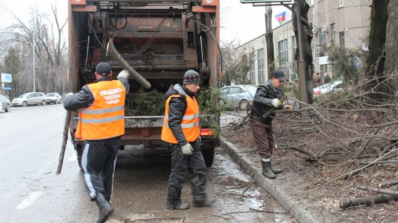 Уборка после стихийного бедствия в Алейске от 2939 руб